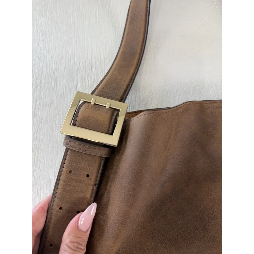Universal Thread Hobo Bucket Purse Bag Cognac Brown Gold Buckle